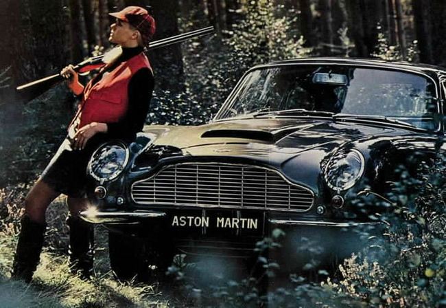 阿斯顿马丁汽车宣传海报